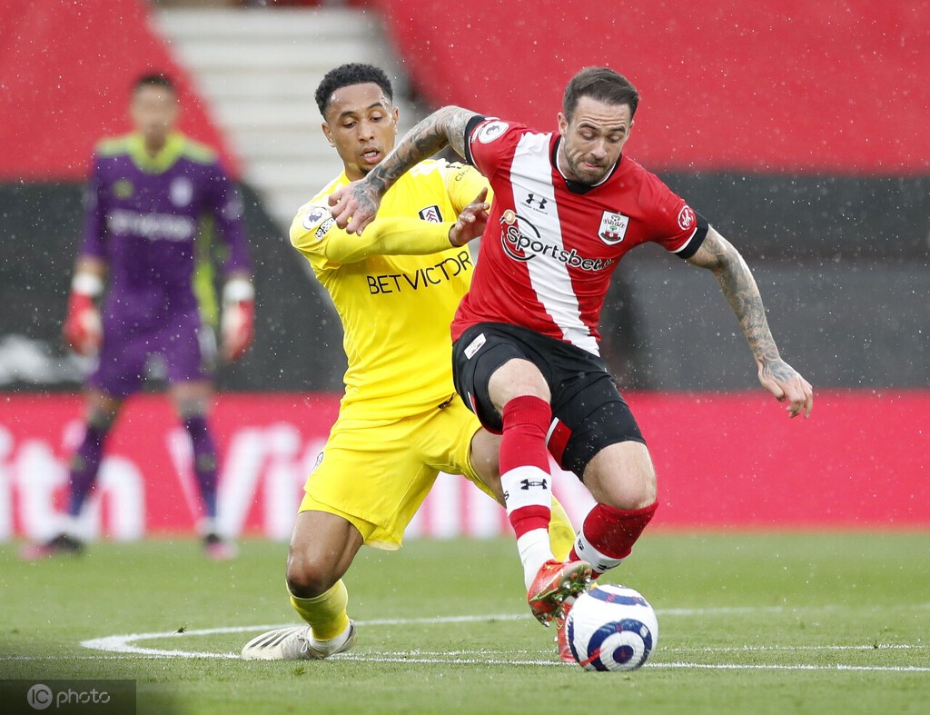 南安普顿外援身患重伤,球队转会窗口前急需补强的简单介绍 南安普顿外援身患重伤,球队转会窗口前急需补强的简单介绍