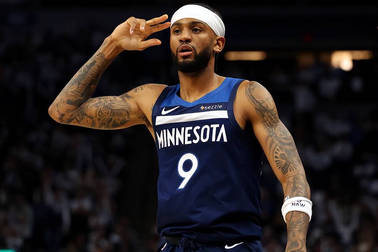 关于临危不乱，球队关键时刻挺身而出的信息