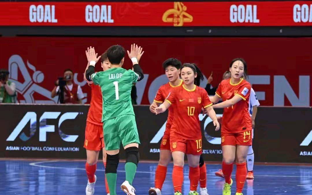 汗水与梦想:女足赛场的挑战的简单介绍 汗水与梦想:女足赛场的挑战的简单介绍