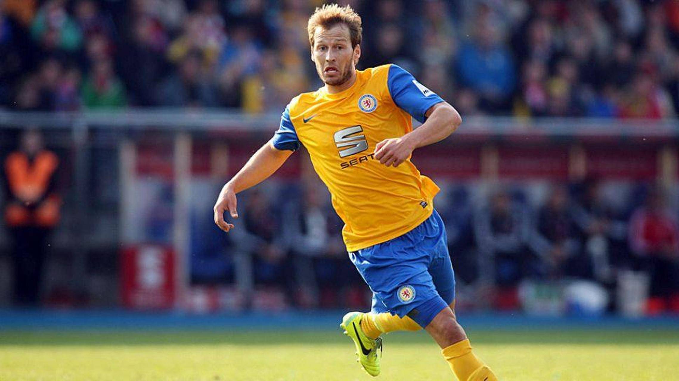 aoa体育娱乐-包含帕德博恩轻敌，德国足球联赛成绩走低的词条