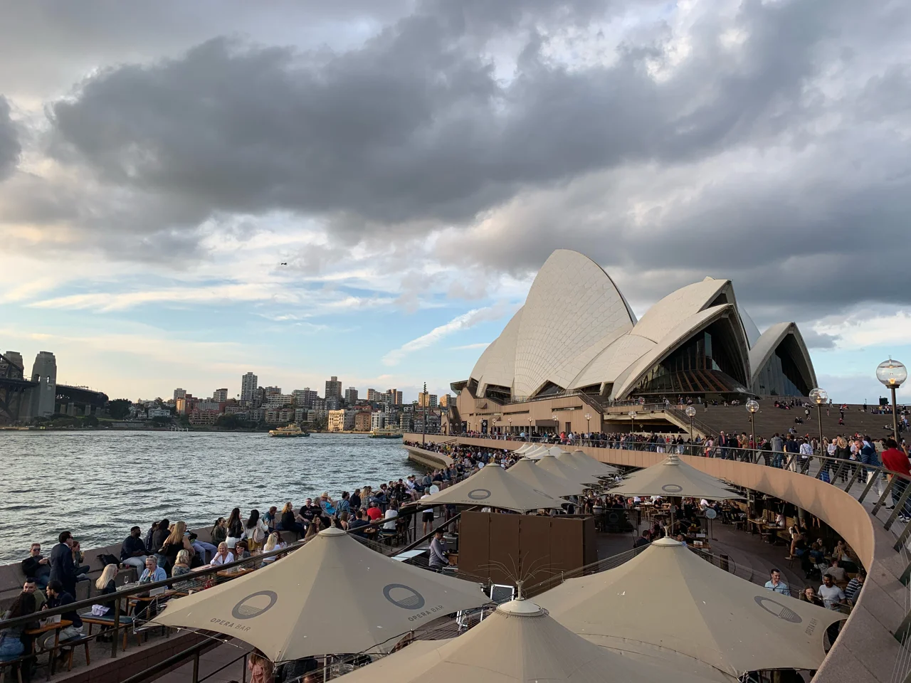 aoa体育直播-包含塔斯马尼亚联主场气氛火爆，球迷助威成强大后盾的词条