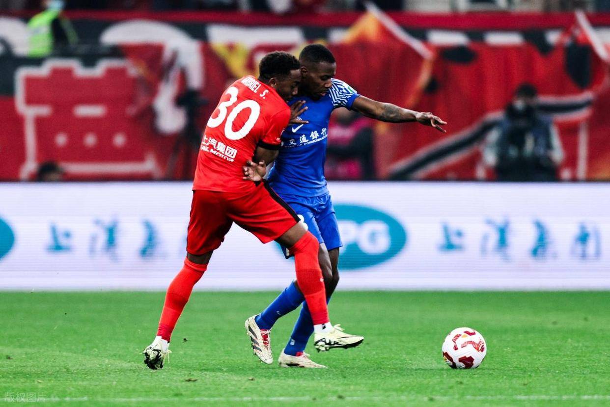 aoa体育馆-上海上港客场战胜对手，实现三连胜的简单介绍