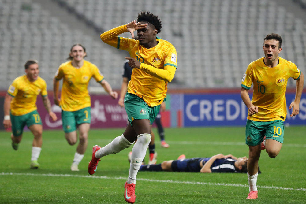 aoa体育官网-勒沃库森客场大胜，球队表现出色