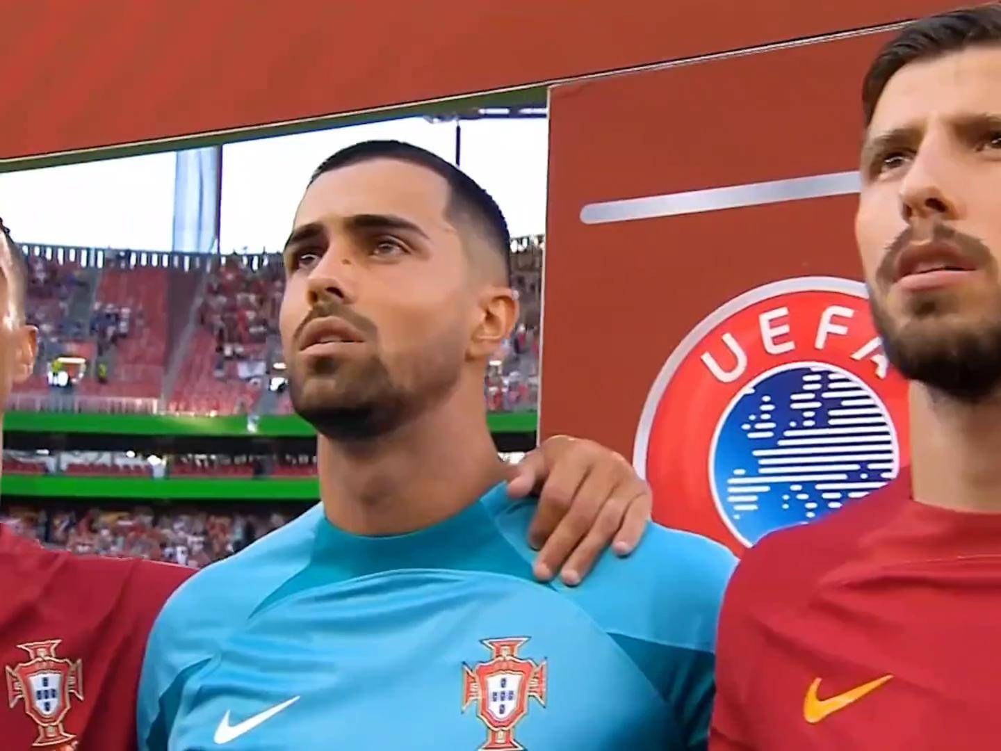 aoa体育馆-波黑队备战欧洲杯预选赛，备受关注