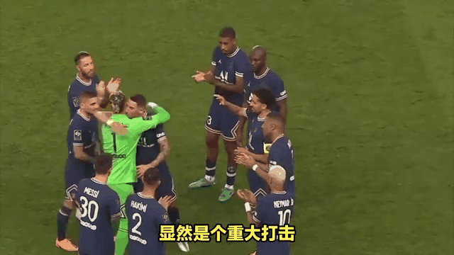 包含巴黎噩耗！内马尔伤退，巴黎陷入人员危机的词条