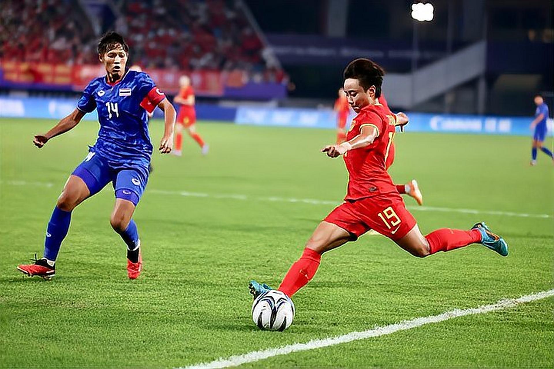 aoa体育教练-女足国家队在比赛中展现实力，成功晋级