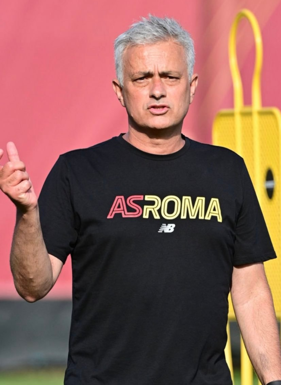 aoa体育馆-关于罗马队主帅下课，球队走势不容乐观的信息