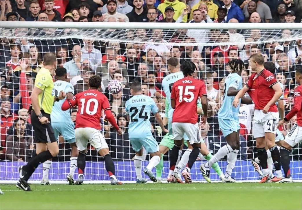 aoa体育娱乐-桑德兰主场击溃曼城，获得突破性胜利的简单介绍