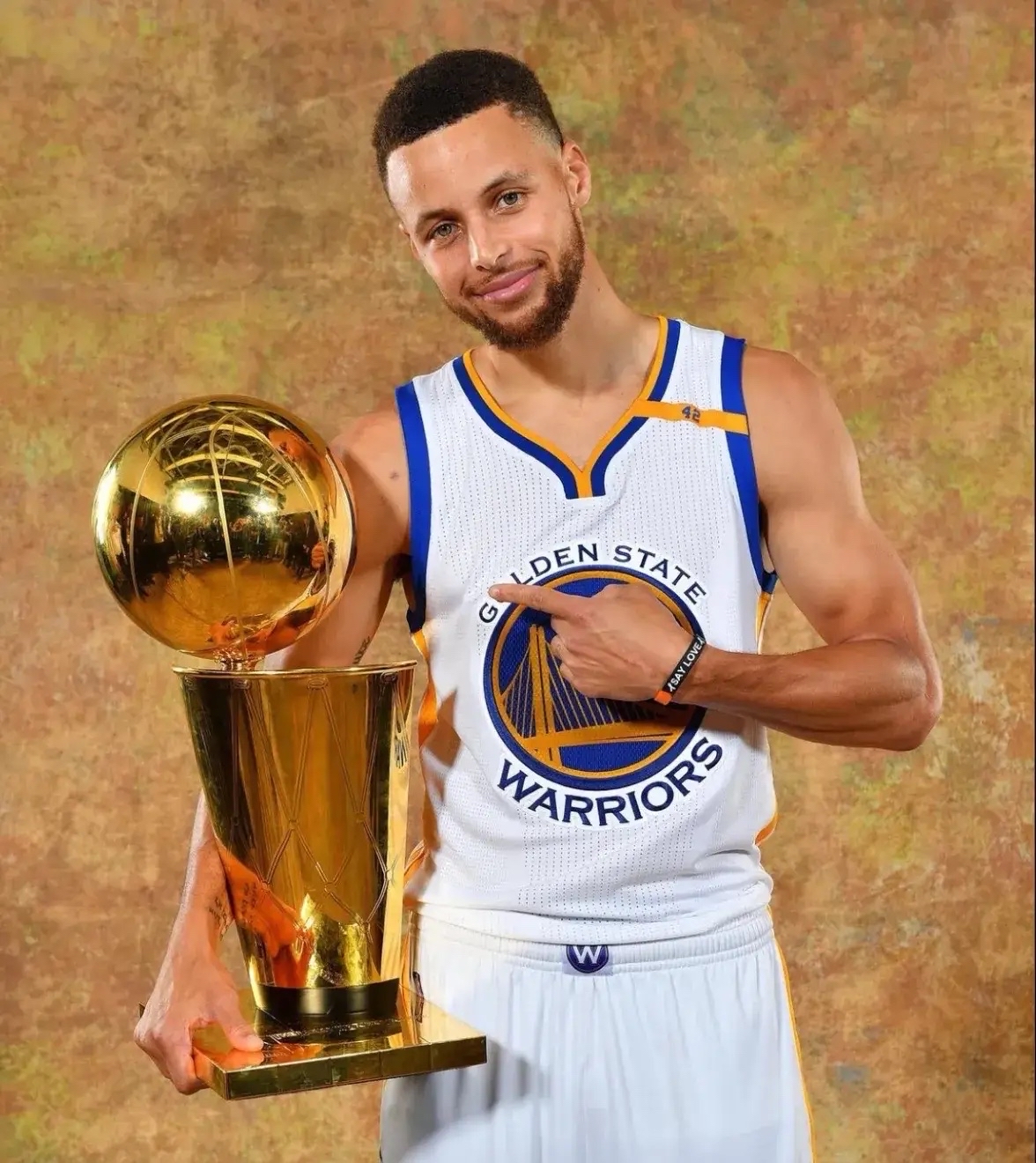 勇士力克雷霆,库里成最大赢家 勇士力克雷霆,库里成最大赢家