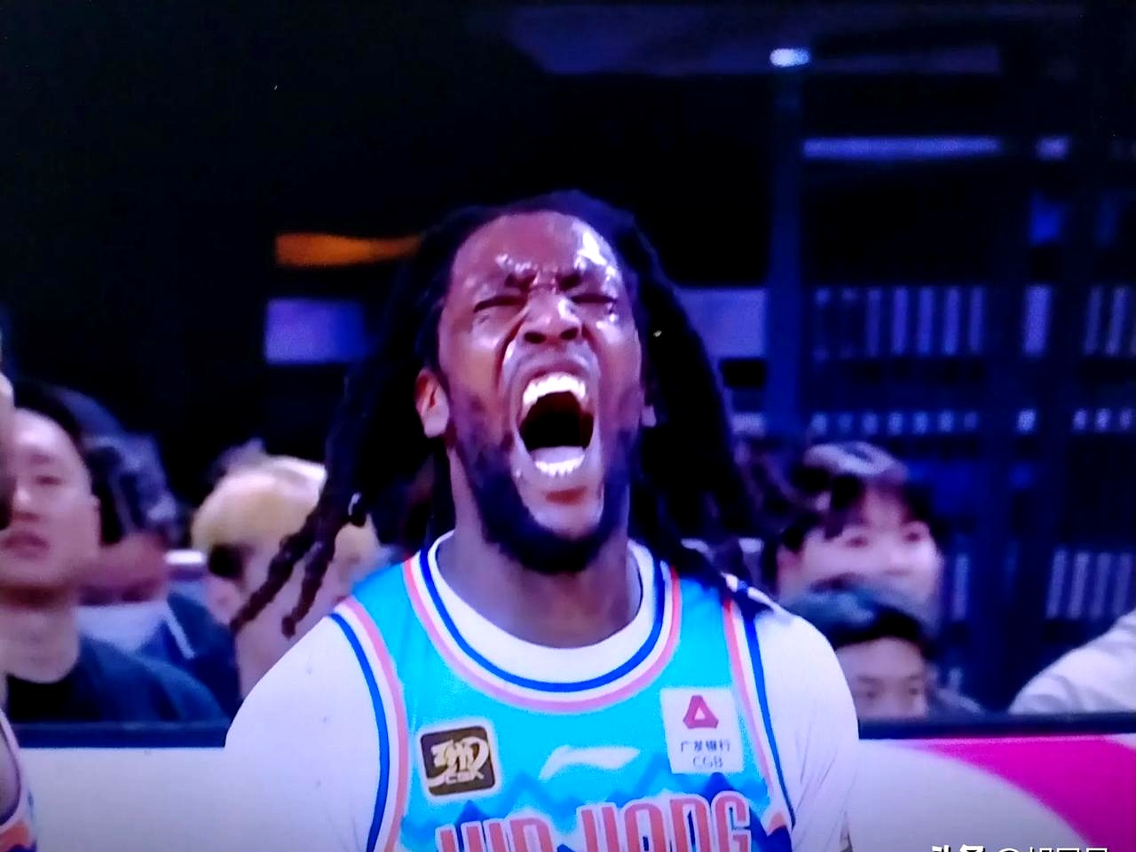 里尔球员发挥出色，助球队夺得胜利的简单介绍