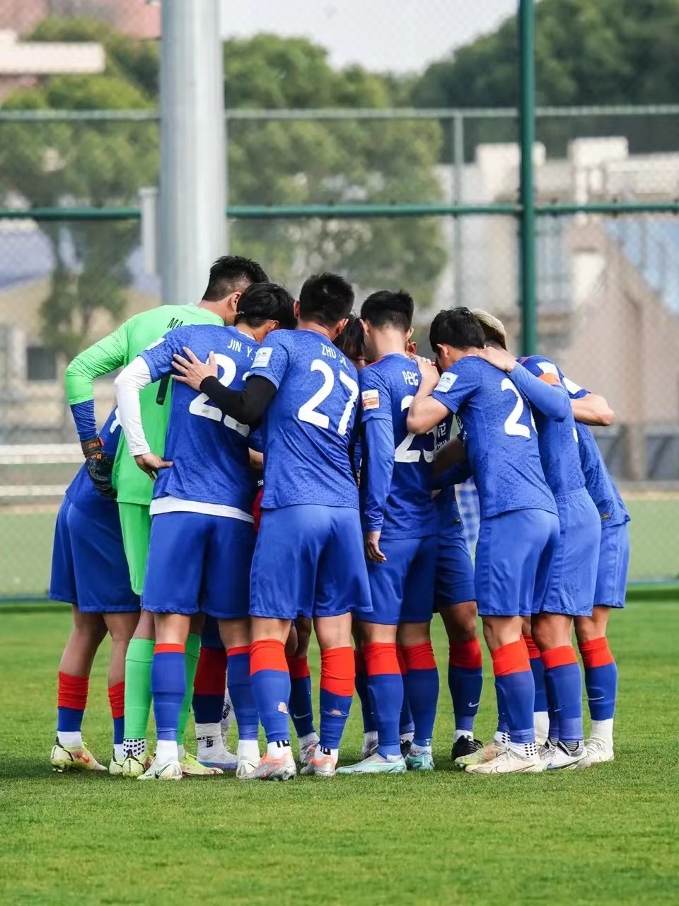 aoa体育官网-球员们在比赛中展现了出色的团队配合